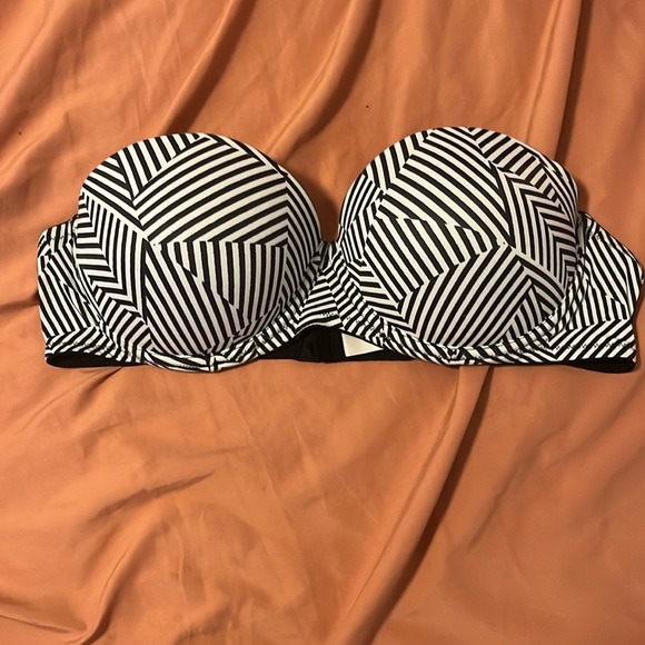 PINK Victoria's Secret Other - EUC PINK Strapless bra
